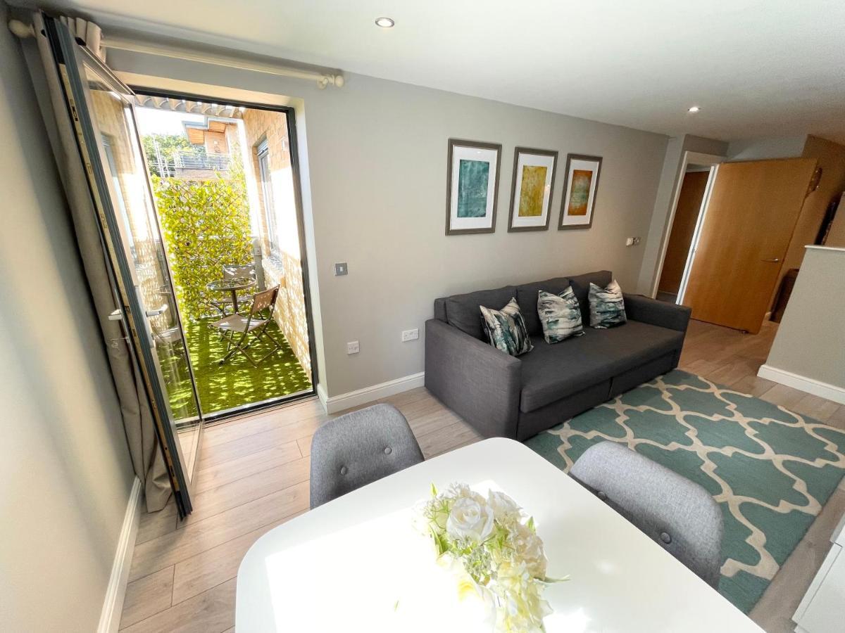 אוקספורד Urban Living'S - The Wesley Beautiful City Centre Apartment With Balcony מראה חיצוני תמונה